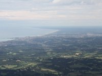 L'Océan et les forêts des Landes (partie droite en haut sur la photo) depuis la Rhune